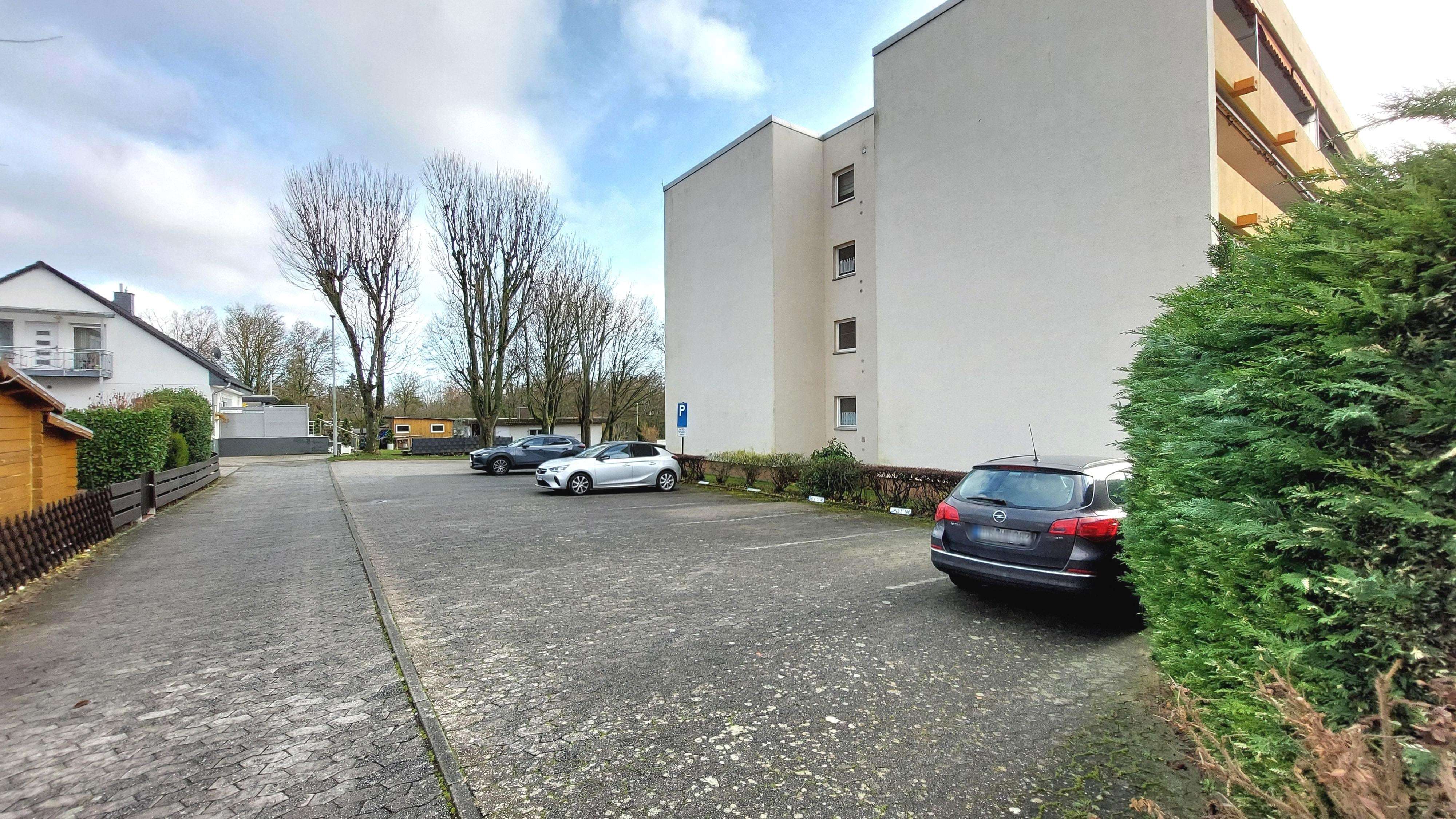 Gut geschnittene 3-Zimmerwohnung mit großem Balkon, Main Taunus Kreis – Bild 4