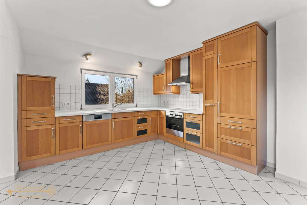 Immobilie in Jade - Wohn- und Geschäftshaus mit vielseitiger Gewerbefläche - Bild 4