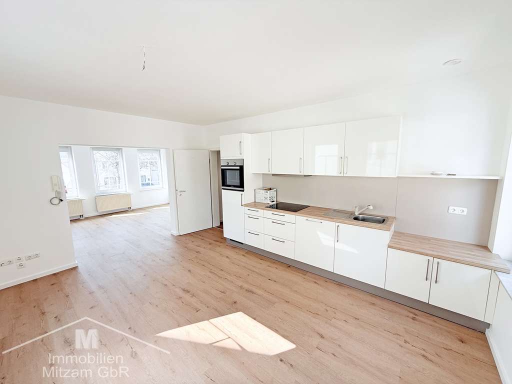 Immobilie in Beilngries - Modernisierte 3,5-Zimmer-OG-Whg. mit EBK, Aufzug u. TG-Stellplatz in sonniger u. zentraler Lage - Bild 3