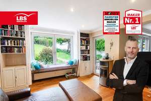 Großzügige Wohnung mit Haus-Charakter, Garten, Garage und Poolhaus