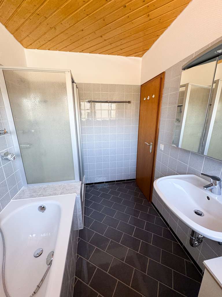 Immobilie in Schömberg - idyllische 3-Zimmer-Wohnung in ruhiger Lage - Bild 3