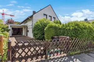 Freistehendes Einfamilienhaus mit viel Potenzial in bester Lage von Haan! – Mettmann (Kreis) – Vorschaubild 1