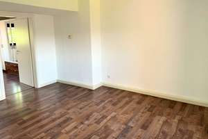 Ruhig wohnen in gepflegter Hausgemeinschaft – Dachgeschosswohnung in Oppum – Die vollständige Adresse der Immobilie erhältst du vom Anbieter., 47809 Oppum, Krefeld – Vorschaubild 2