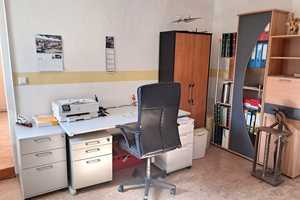 Viel Platz im Familienhaus!  4 Schlafzimmern, 2 Bäder, Ofen, 2 Küchen, Garten, Garage – Biberach (Kreis) – Vorschaubild 9