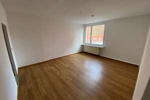 Schöne 2-Raum Wohnung in der Mitte von Suhl! – Friedrich-König-Straße 11, 98527 Suhl-Mitte, Suhl – Vorschaubild 1
