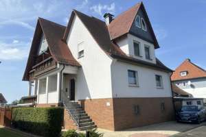 Familie und Beruf unter einem Dach
Gepflegtes Zweifamilienwohnhaus mit Garage – Die vollständige Adresse der Immobilie erhältst du vom Anbieter., 34587 Felsberg – Vorschaubild 9