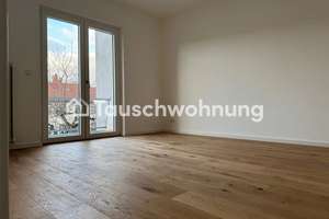 Tauschwohnung: Helle neusanierte Altbau-Wohnung mit mehreren Balkonen