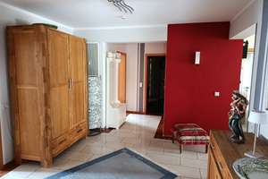 Großzügige 4-Zimmer-Wohnung in Solingen-Mitte – Die vollständige Adresse der Immobilie erhältst du vom Anbieter., 42651 Solingen-Mitte, Solingen – Vorschaubild 2