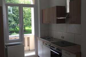 Schöne und gemütliche 2-Zimmer-Wohnung mit Balkon und EBK in Remscheid-Hasten