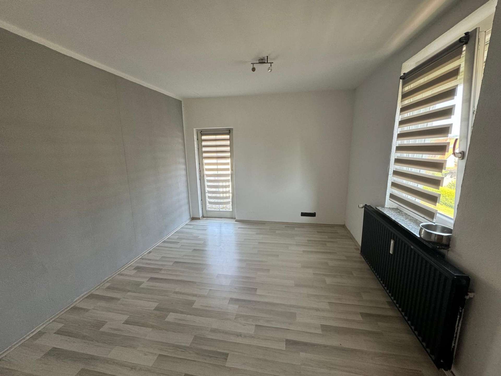 Immobilie in Extertal - Vielseitiges Wohnhaus mit Potenzial - Umbau zum 3-Familienhaus möglich - Bild 8