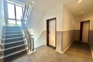 Leerstehende 2-Zimmer-Wohnung mit Sonnenbalkon und TG-Stellplatz in Rheinlage auf Erbbaugrundstück – Die vollständige Adresse der Immobilie erhältst du vom Anbieter., 40597 Benrath, Düsseldorf – Vorschaubild 11