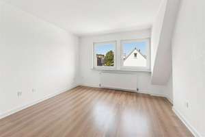 Wohnen auf zwei Ebenen – großzügige Maisonettewohnung mit Balkon und zwei Garagen in Bremen-Walle – Die vollständige Adresse der Immobilie erhältst du vom Anbieter., 28219 Walle (Ortsteil), Bremen – Vorschaubild 12