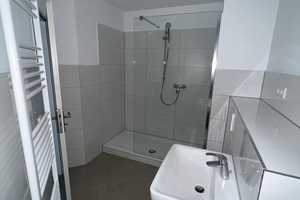 Wuppertal-Südstadt! Exklusive und barrierefreie 3 Zimmer Wohnung mit Balkon, direkt vom Eigentümer – Dürerstr. 11, 42119 Wuppertal – Vorschaubild 9