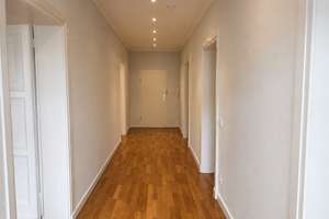 Großzügige Altbauwohnung mit Balkon & Stellplatz in Krefeld-Uerdingen – 47829 Uerdingen, Krefeld – Vorschaubild 11