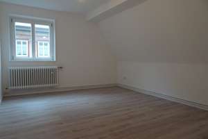 Esslingen-Altstadt: Schöne 4-Zimmer DG Wohnung