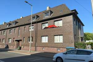 Gepflegtes Mehrgenerationenhaus, 6 WE, als Kapitalanlage oder Eigennutzung, Citynah, Ausbaureserve – Oberhausen – Vorschaubild 2
