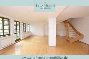 Schöne, große Maisonette-Wohnung mit 4 Zimmern, 2 Bädern + Balkon