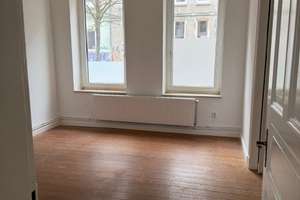 3-Zimmer-Erdgeschoss-Altbauwohnung in Kiel-Gaarden – Wikingerstraße 10, 24143 Gaarden-Ost, Kiel – Vorschaubild 2