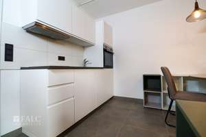 Modernes Apartment mit Loggia, Einbauküche und eigenem Stellplatz – 50858 Weiden, Köln – Vorschaubild 4