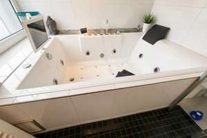 Exklusives Wohnglück mit privater Pool-Wellnesslandschaft – Die vollständige Adresse der Immobilie erhältst du vom Anbieter., 46117 Osterfeld-Ost, Oberhausen – Vorschaubild 8
