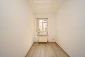 Bezugsfrei! Renovierte 1,5-Zimmer-Wohnung! – Troppauer Straße 19, 1279 Laubegast, Dresden – Vorschaubild 8