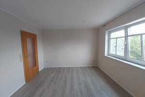 Vierzimmerwohnung mit Balkon – Die vollständige Adresse der Immobilie erhältst du vom Anbieter., 56368 Katzenelnbogen – Vorschaubild 3
