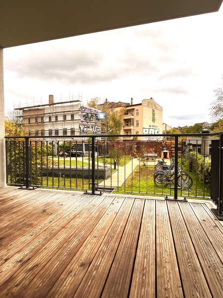 Balkon zum Innenhof .jpg