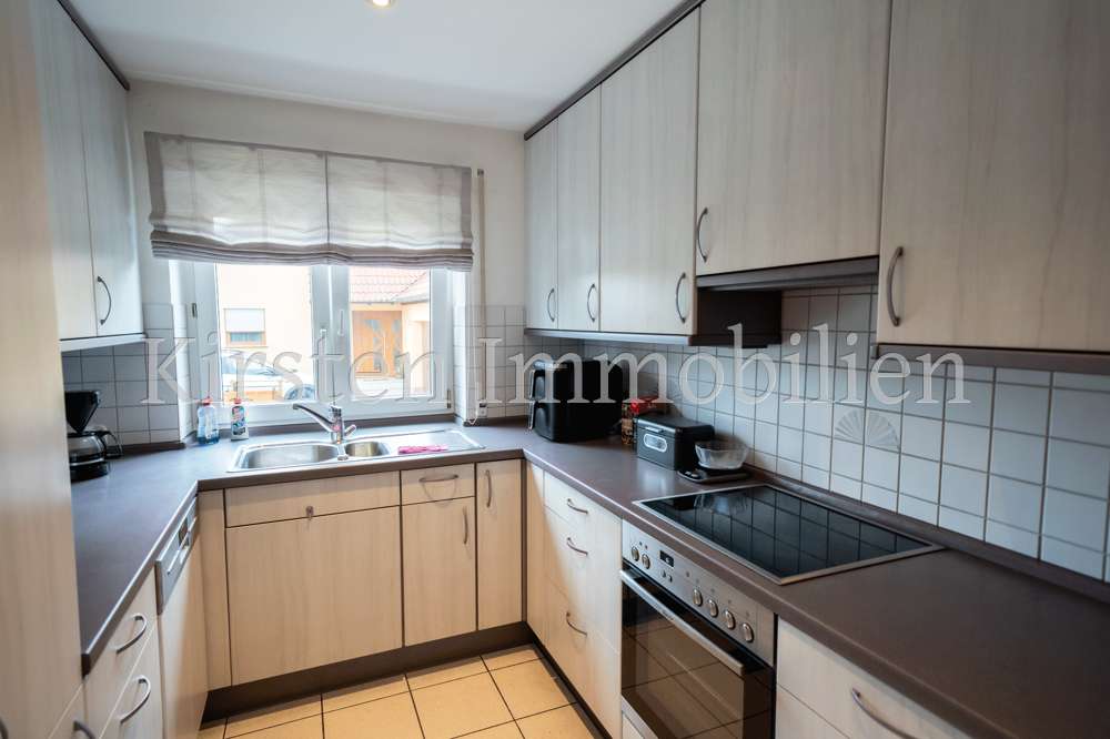 Immobilie in Rosenfeld - Top Lage! Modernes Generationenhaus mit 3 sep. Wohnungen Bj 1993, Doppelgarage! - Bild 11