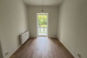 Helle Wohnung mit Balkon und Wohlfühlcharakter in Ebersdorf – Am Schnellen Markt 11, 9131 Ebersdorf, Chemnitz – Vorschaubild 8
