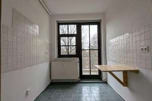 Praktische 2-Raum-Wohnung mit großem Balkon und Blick auf den Schlossteich – Schlossteichstraße 11, 9113 Schloßchemnitz, Chemnitz – Vorschaubild 1