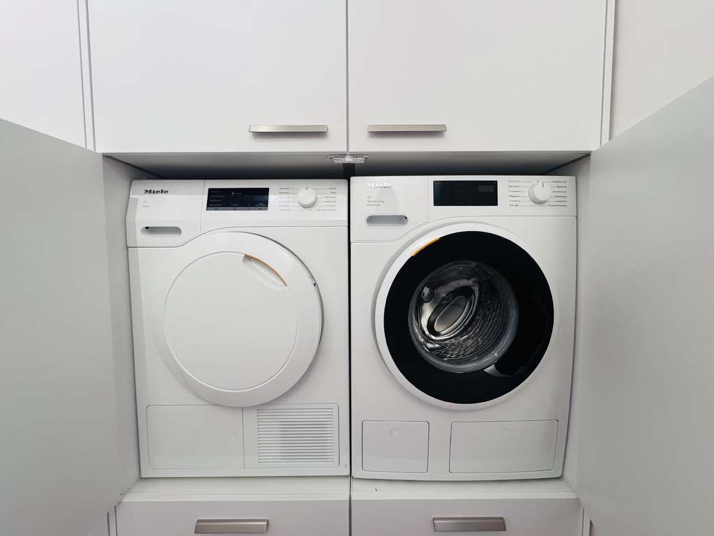 Immobilie in Unkel - Exklusiv wohnen in Unkel – Stilvoll sanierte Eigentumswohnung mit Tiefgarage  und  Balkon in Rhein - Bild 2