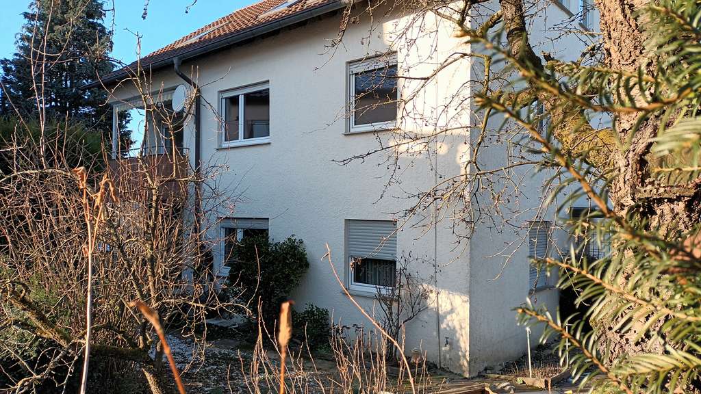 Immobilie in Leutenbach - Mehrgenerationenwohnen mit Garten - Bild 1