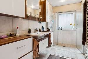 Premium Zweifamilienhaus in ruhiger Wohnlage mit tollem Grundstück in Wuppertal-Vohwinkel – Die vollständige Adresse der Immobilie erhältst du vom Anbieter., 42327 Vohwinkel, Wuppertal – Vorschaubild 6