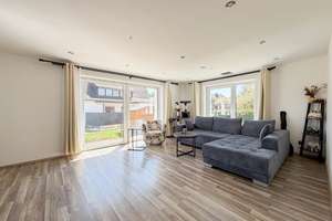 Energetisch modernisiertes Einfamilienhaus mit Carport und schönem Garten! – Die vollständige Adresse der Immobilie erhältst du vom Anbieter., 96482 Ahorn – Vorschaubild 6