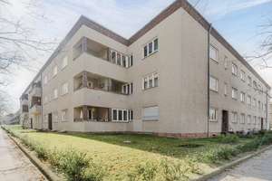 Sanierungsbedürftige 3-Zimmer-Altbauwohnung in ruhiger Lage von Berlin-Schmargendorf - mit Potenzial