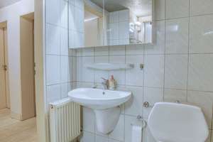 Modernisiertes familienfreundliches Reihenmittelhaus mit Terrasse und Garten in Düsseldorf-Ludenberg – Die vollständige Adresse der Immobilie erhältst du vom Anbieter., 40629 Ludenberg, Düsseldorf – Vorschaubild 20