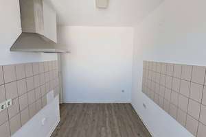 Große 3-Zimmer-Wohnung mit BALKON und viel Lichteinfall – Lahrkampstraße 2, 33104 Schloß Neuhaus, Paderborn – Vorschaubild 9