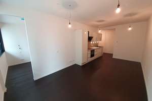 2 ZIMMER Luxus Wohnung - kitchen- Water view- 1600€ Warm- 1-3 years contract – stralauer allee 13, 10245 Friedrichshain, Berlin – Vorschaubild 8