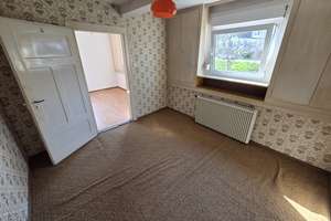 FAMILIENHAUS MIT 5 ZIMMERN, KÜCHE MIT GROßER VORRATSKAMMER, KLEINER GARTEN UND TERRASSE... – Die vollständige Adresse der Immobilie erhältst du vom Anbieter., 76228 Grünwettersbach, Karlsruhe – Vorschaubild 28