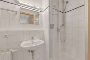 Modernisiertes Reihenmittelhaus mit privatem Garten, Balkon und Garage in begehrter Lage Vaihingens – Die vollständige Adresse der Immobilie erhältst du vom Anbieter., 70569 Dachswald, Stuttgart – Vorschaubild 33