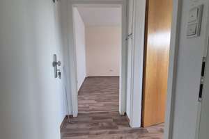 Kompaktes Zuhause in Remscheid: Modernisierte 2,5-Zimmer-Wohnung – Barmer Straße 59, 42899 Großhülsberg, Remscheid – Vorschaubild 8