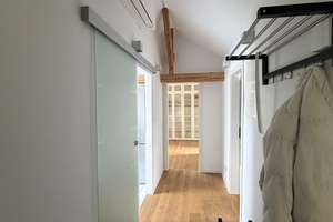 Möbliertes Dachgeschoss-Apartment in Karlsruhe — All-inclusive, Klima & Internet, ideal für Pendler
