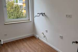 Hochwertig renovierte 3-Zimmer-Wohnung mit Balkon – Bebo-Wager-Straße 2,5, 86157 Pfersee-Nord, Augsburg – Vorschaubild 3