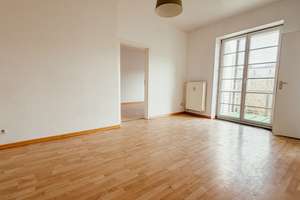 Charmante 2-Zimmer-Denkmalschutzwohnung mit Balkon im Erbbaurecht – Die vollständige Adresse der Immobilie erhältst du vom Anbieter., 30655 List, Hannover – Vorschaubild 3