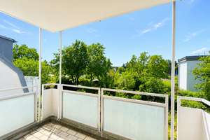 Attraktive und gut geschnittene 3-Zimmer-Wohnung mit 2 Balkonen in München-Sendling-Westpark – Die vollständige Adresse der Immobilie erhältst du vom Anbieter., 80686 Land in Sonne, München – Vorschaubild 11