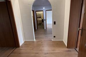 Zentral und ruhig gelegene 3 Zimmer Wohnung 2 Balkone – Falkenstraße 38, 91056 Heiligenloh, Erlangen – Vorschaubild 12