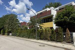 AIGNER - Lichtdurchflutete 2,5-Zimmerwohnung in ruhiger Lage Obermenzings