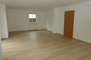 Einfamilienhaus in ruhiger sonniger Lage mit 5 Zimmern und Garage in Muhr am See – Die vollständige Adresse der Immobilie erhältst du vom Anbieter., 91735 Muhr am See – Vorschaubild 2