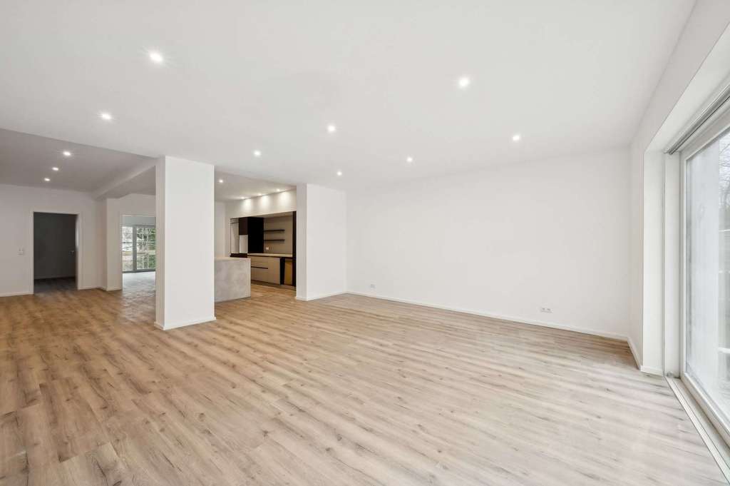 Immobilie in Engen - Seltene Gelegenheit: Saniertes Mehrfamilienhaus mit fast 500 m² - flexibel, wertstabil, stark - Bild 2