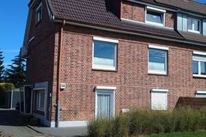 Ihr Wohntraum in Alt-Nettelnburg - Wohnen wie im eigenen Haus mit großem Garten – Die vollständige Adresse der Immobilie erhältst du vom Anbieter., 21035 Bergedorf (Ortsteil), Hamburg – Vorschaubild 1